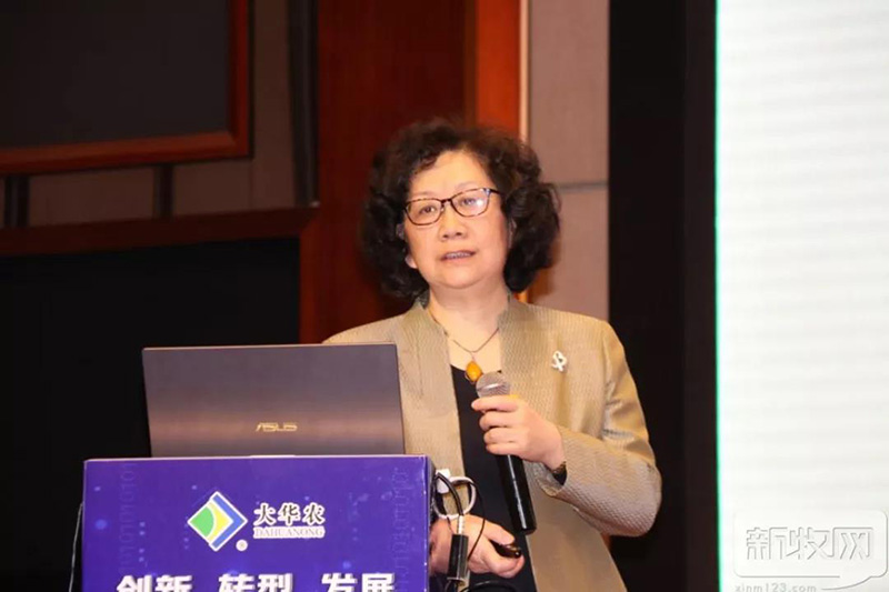 清華大學農(nóng)村研究院學術(shù)委員會委員、研究員  方言