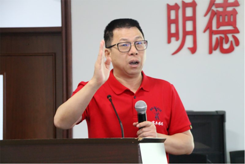 南方略董事長劉祖軻在富爾農(nóng)藝做主題演講