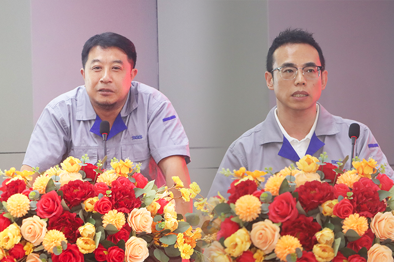 上工縫制國內(nèi)銷售負(fù)責(zé)人劉盛浩（左）、  上工縫制國貿(mào)銷售負(fù)責(zé)人林海（右）