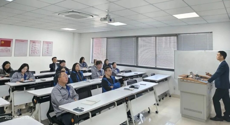 南方略咨詢?yōu)樯瞎ど曦惣瘓F【600843】提供《國內(nèi)與國際渠道拓展》企業(yè)銷售培訓(xùn)服務(wù)3